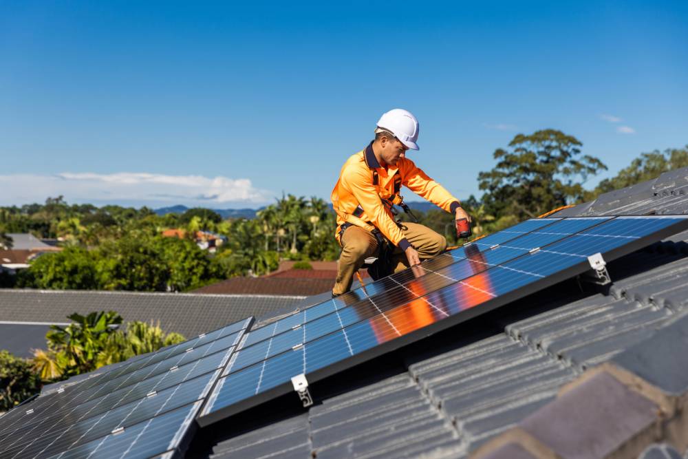 panneau solaire toiture source d'énergie