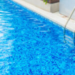 Comment réagir en cas de fuite de piscine ?