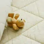 Conseils pour un matelas bébé sûr et confortable