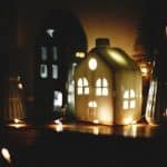 maison de Noël miniature lumineuse