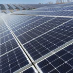 Panneaux solaires en 2026 : ce que le bricoleur peut encore faire (et les aides qui restent)