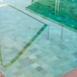 Piscine sur mesure : pourquoi choisir une construction professionnelle ?