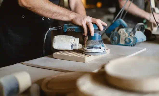 Ponceuse pour travailler le bois