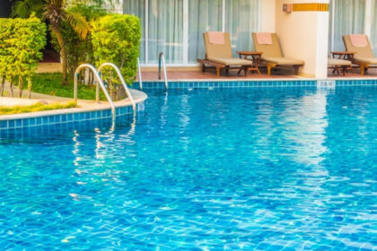 Projet de piscine dans le 82 : choisir un constructeur expérimenté pour un résultat sur mesure